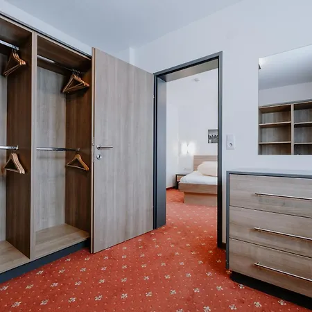 Апартаменти Sporthuette Fiegl *